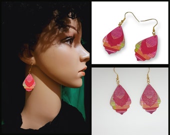 Pendientes de tela madrás.