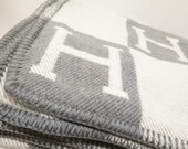 Luxury H Blanket Throw Wool Cashmere Blend Large Warm Cosy Home Accessory Avalon Bed Bedroom Bedspread Knitted Soft Scarf Shawl Cape Poncho