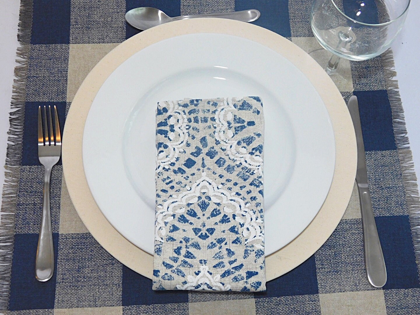 Check Blue and Beige table Runner PlaidcanvasTable settingPatio