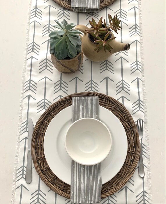 Tribal Arrow Table runner | Arrow print fabric| Gray|White| Farm table| Farmhouse| Modern decor| Table settings| table decor| Fringes