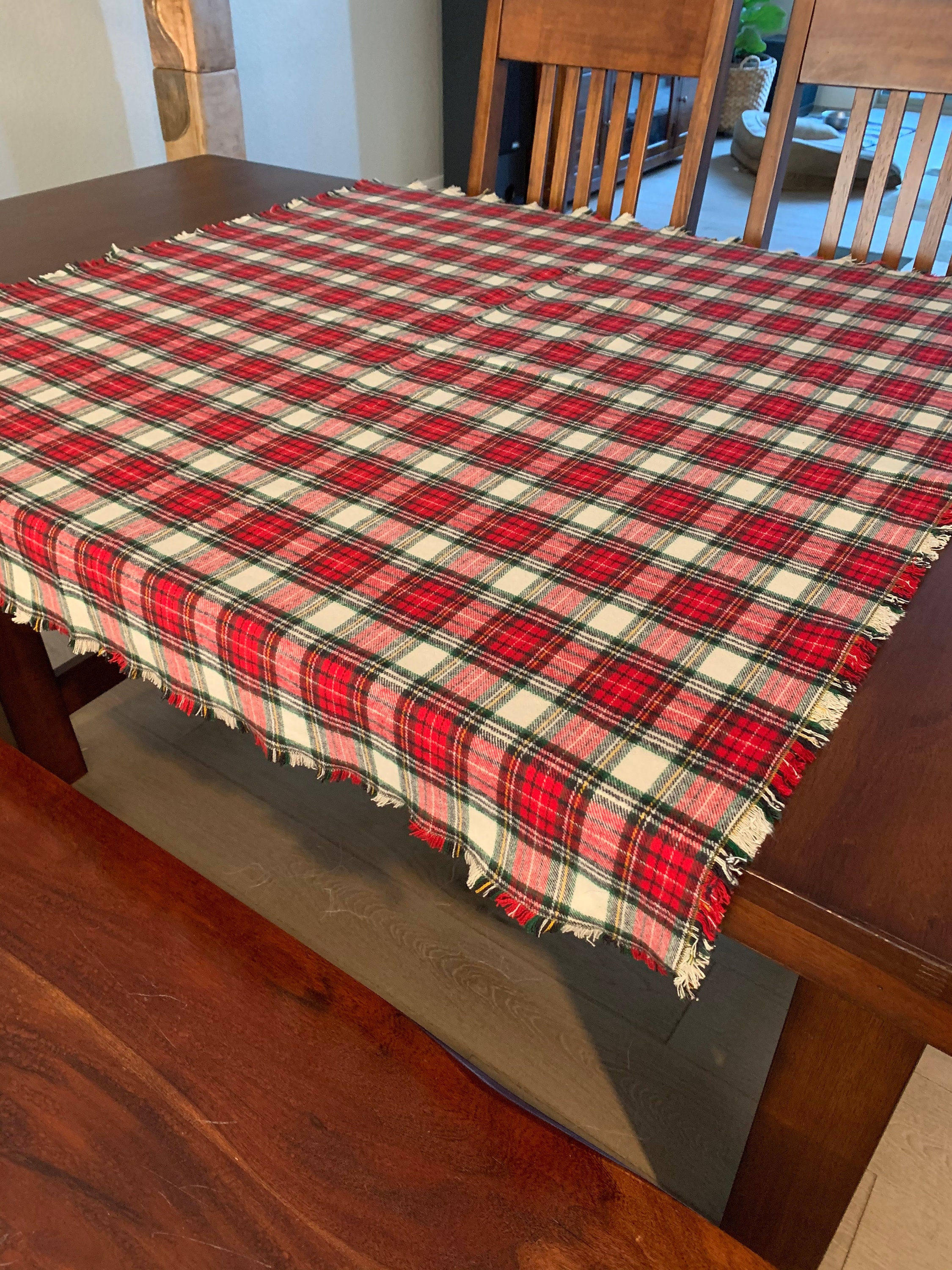Classic Christmas Table throw Cozy and warm Christmas table