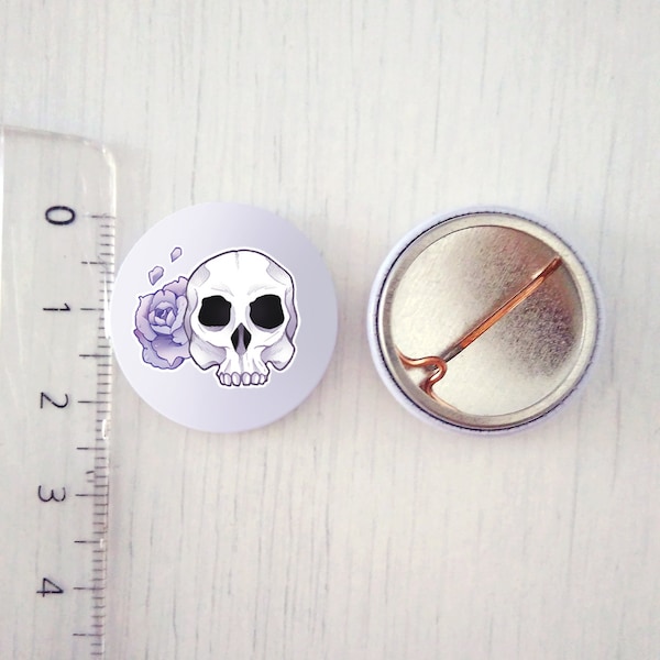 Mini badge - skull and blue roses