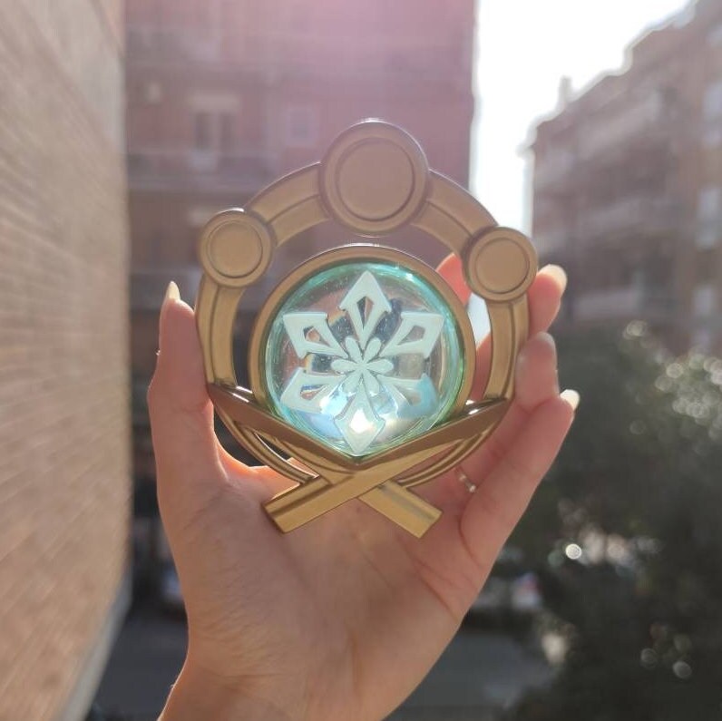 Vision Liyue Genshin Impact CRYO sky /gold metal painted base cosplay