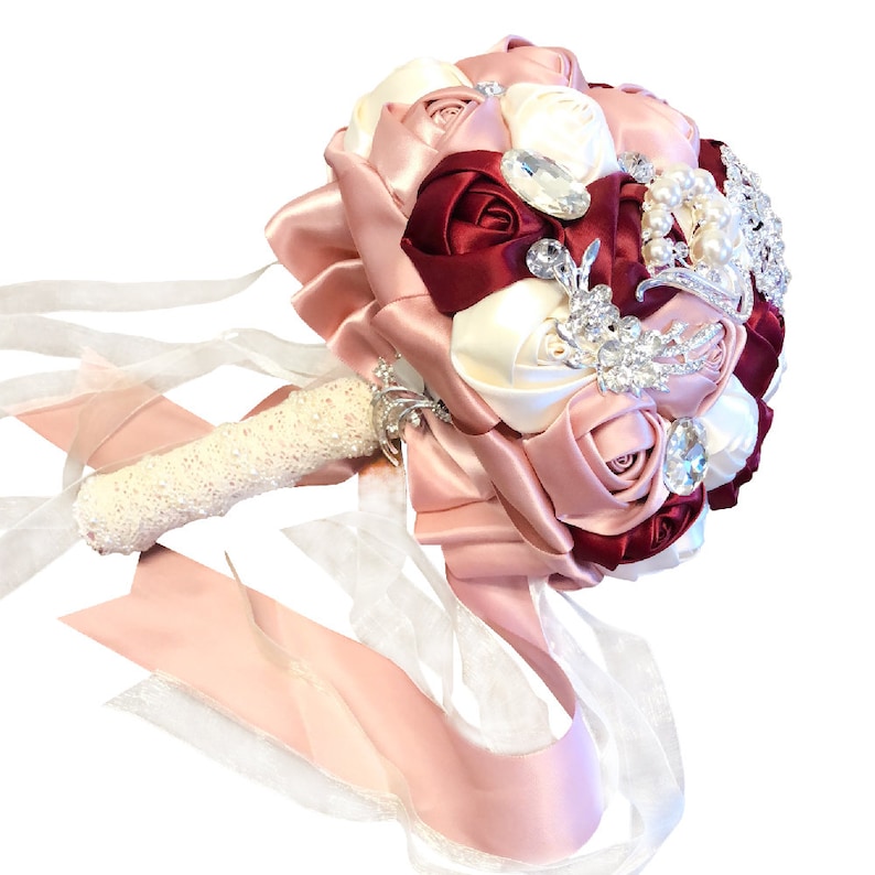 Customization Romantic Bride Wedding Holding Brooch Bouquet Silk Roses with Pearls and Rhinestone Decoration