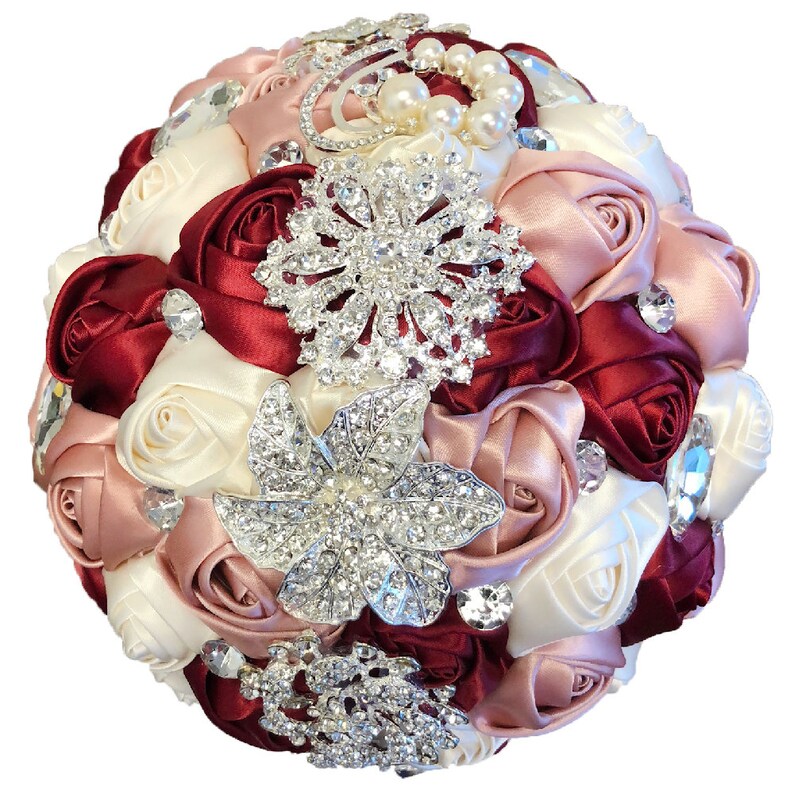 Customization Romantic Bride Wedding Holding Brooch Bouquet Silk Roses with Pearls and Rhinestone Decoration
