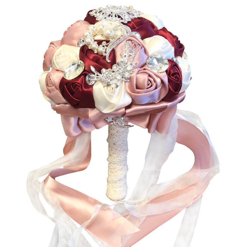 Customization Romantic Bride Wedding Holding Brooch Bouquet Silk Roses with Pearls and Rhinestone Decoration
