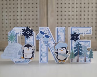 Lettre 3D de pingouin - décoration de fête d'anniversaire pour un 1er anniversaire, faite main, matériau cartonné, thème de fête d'hiver