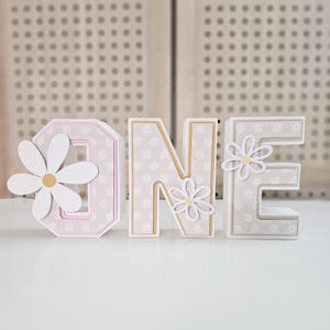 Lettere 3D a tema margherita / Decorazione per il primo compleanno margherita / Compleanno delle bambine / Compleanno unico / Sono uno / Decorazione per il primo compleanno / Fiore margherita