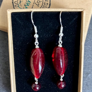 Vintage Ohrringe, vintage ohrringe, rote glas ohrringe, ohrringe rote perlen, vintage ohrringe, rote glas ohrringe, handgemacht