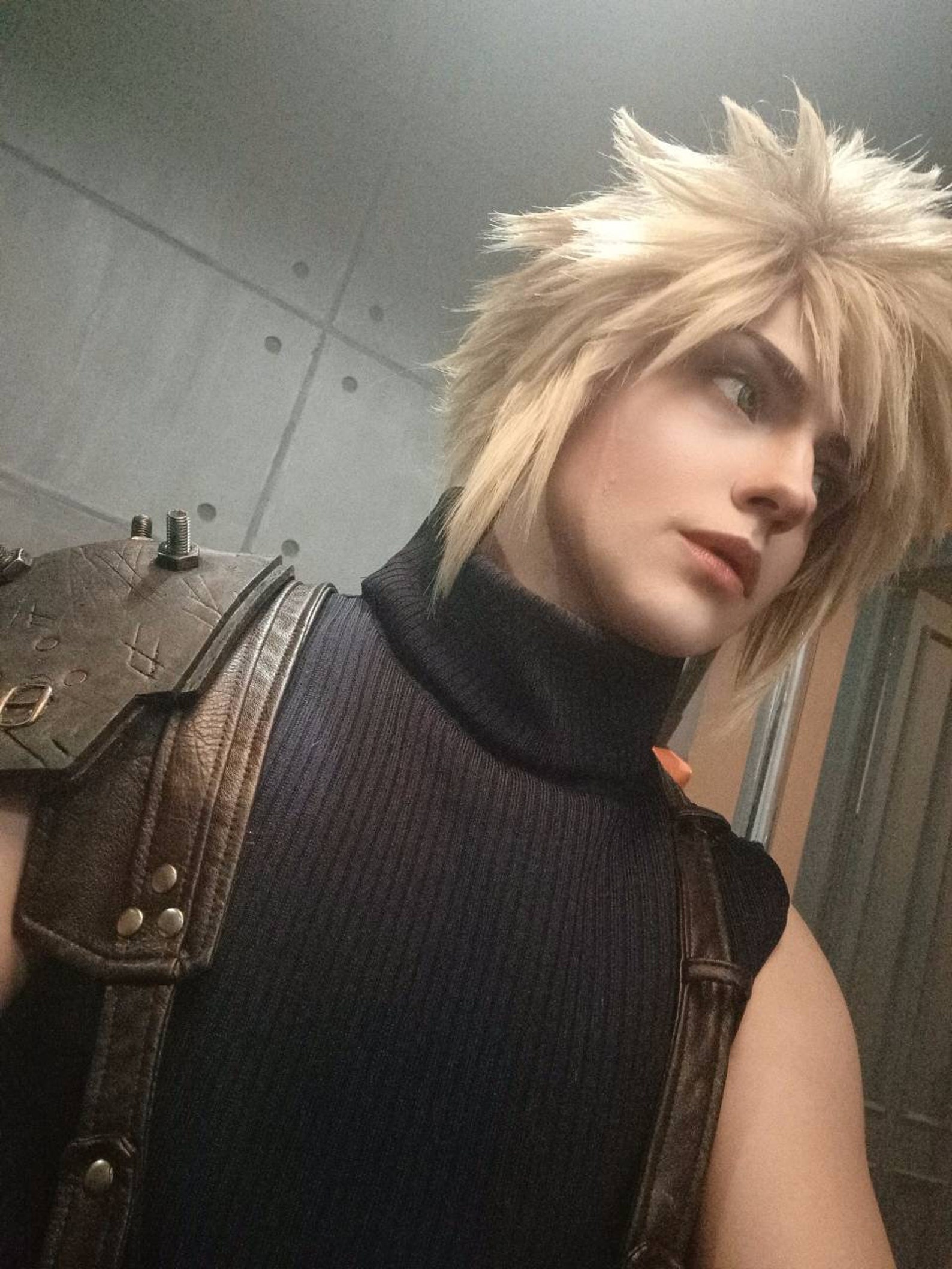 Cloud Strife Cosplay Portalmain