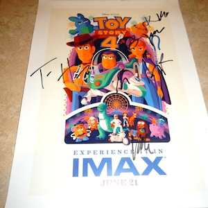 Toy Story 4 Tom Hanks Tim Allen Keanu Reeves Tony Hale Annie Potts Keegan Michael Key signerad poster 11x17
