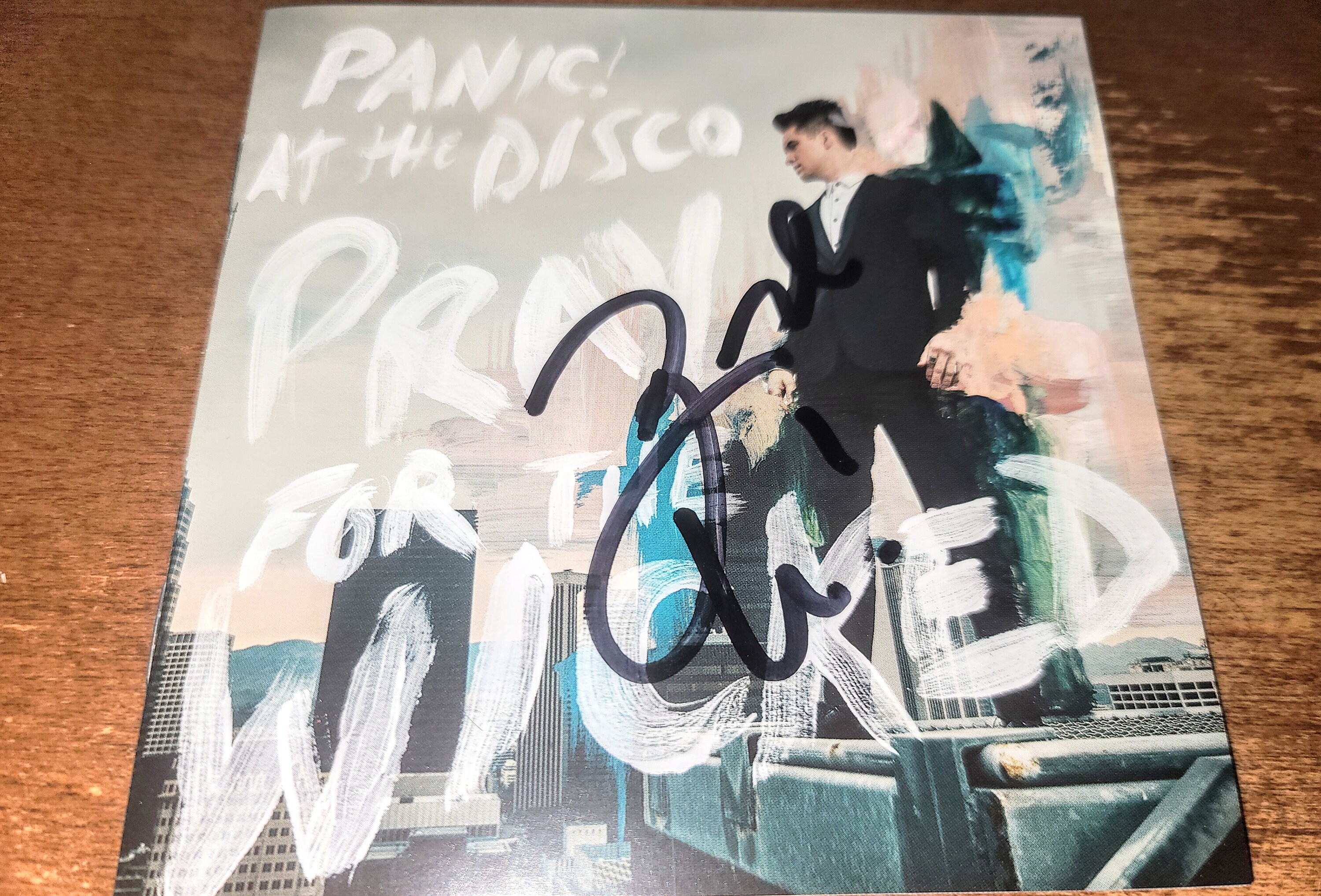 Panic at the disco サイン入り　CD s-l1200.jpg
