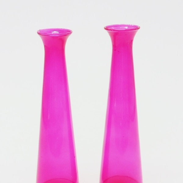 Mini Bud Vases Evo Set of Two Purple Fushia  Colored / Decorative Vases H- 5.5 inches Vintage Design Collectible