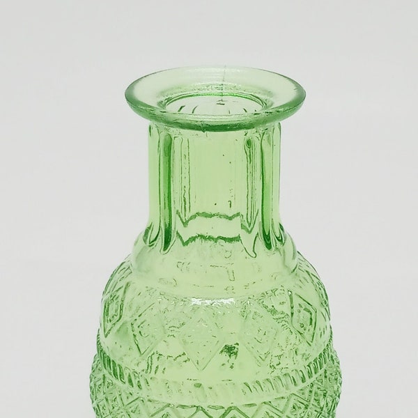 Small Green Colored Glass Bulb Bottom Bud Vase H = 5.25 Inch in Vintage Style Design