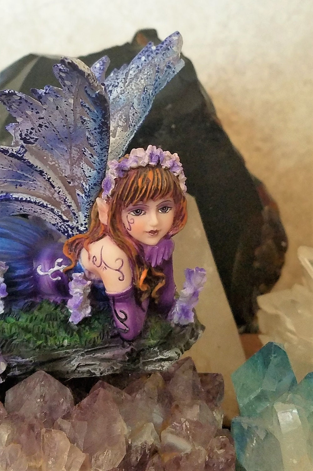 SS-G-91589 Young Purple And Blue Fairy Lying On Maldives