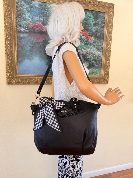 【美品】COACHコーチ　Ashley ワンショルダーバッグ　ブラック2way COACH（コーチ） バッグ レディース 2WAY ショルダーバッグ