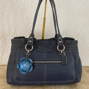 Coach Penélope F14682 Bolso Satchel de Piel Azul Marino con Diseño de Guijarros