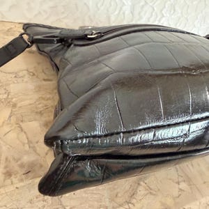 Bundle of 2 Brighton purses leather croc embossed bucket shoulder bag and foldable bag image 13