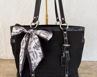 Coach SOHO Signature C Canvas Leather Black Shoulder Bag Handbag