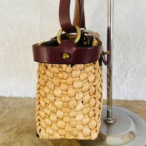 Sac à Main GUESS Rebel Stud - Blanc - Taille Medium - Simili Cuir - Neuf Avec étiquettes