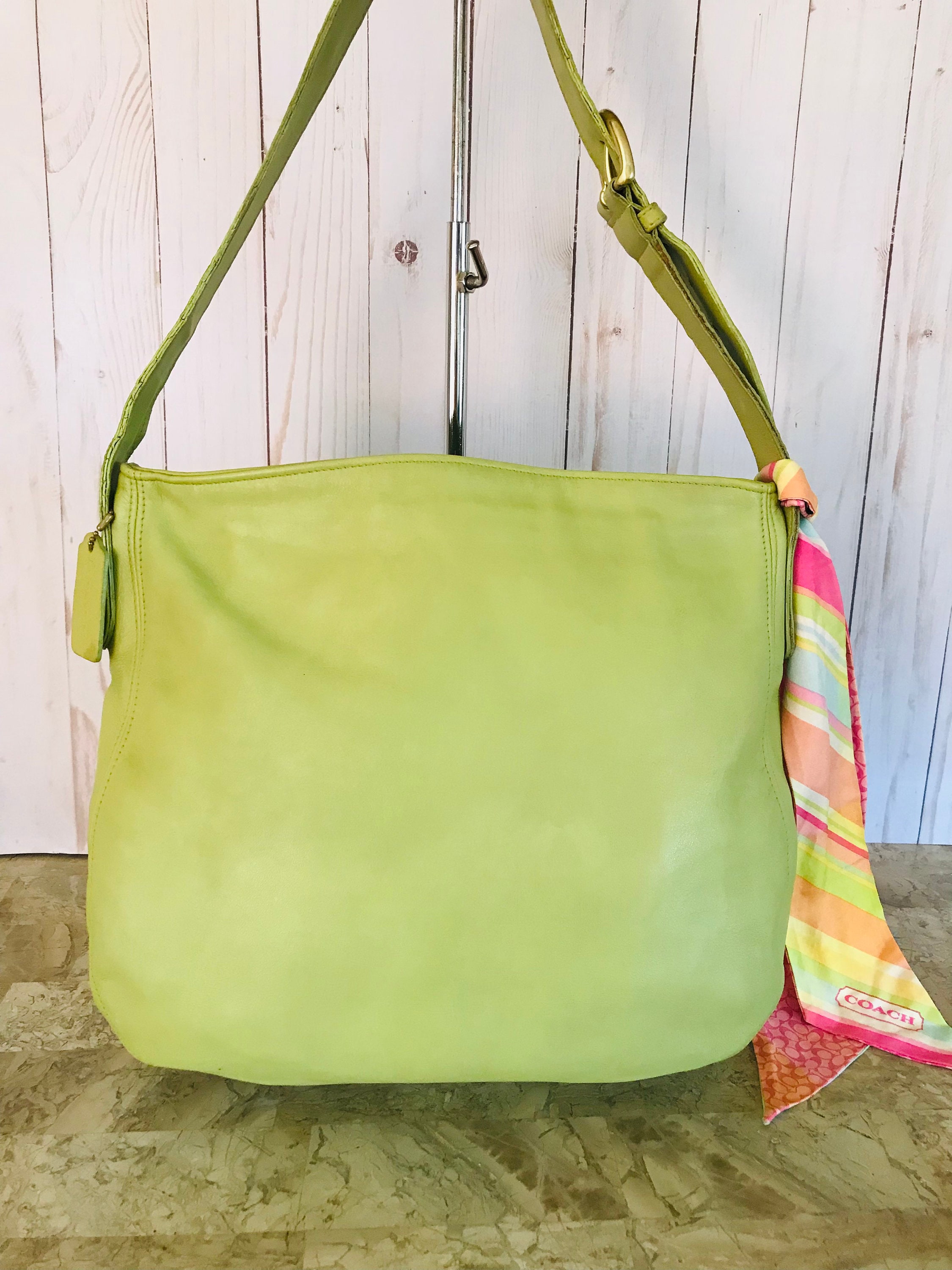 coach vintage bag ライムグリーン レザー ショルダーバッグ coach vintage bag ライムグリーン レザー ショルダーバッグ