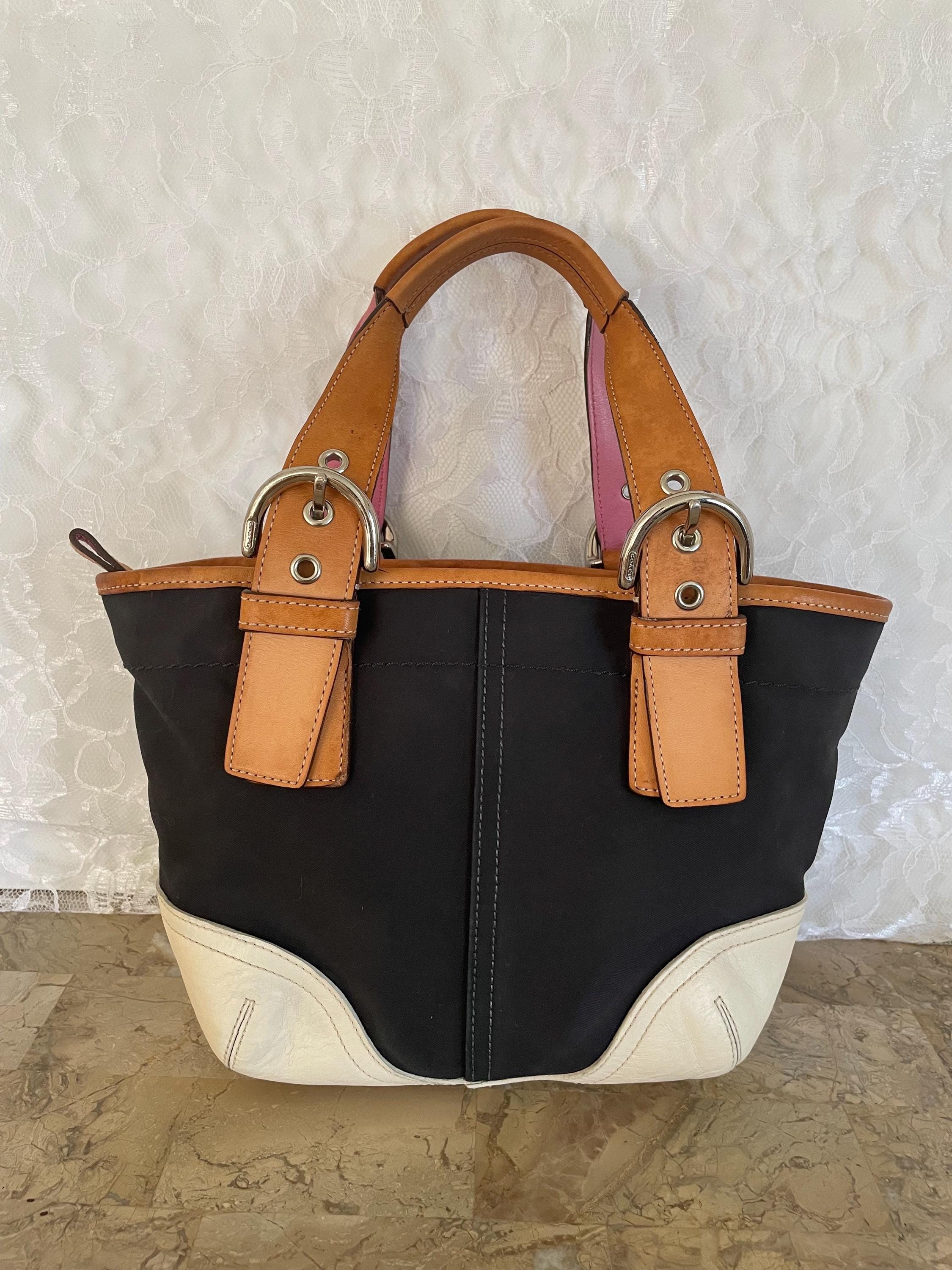 バッグ vintage coach Soho Hobo hand bag navy Coach Vintage Soho Navy Khaki Hobo Canvas Leather Hand Bag