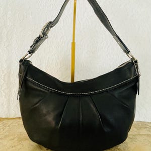 Bolso de hombro grande Coach Ergo Pleated hobo/soho de piel negra F13732