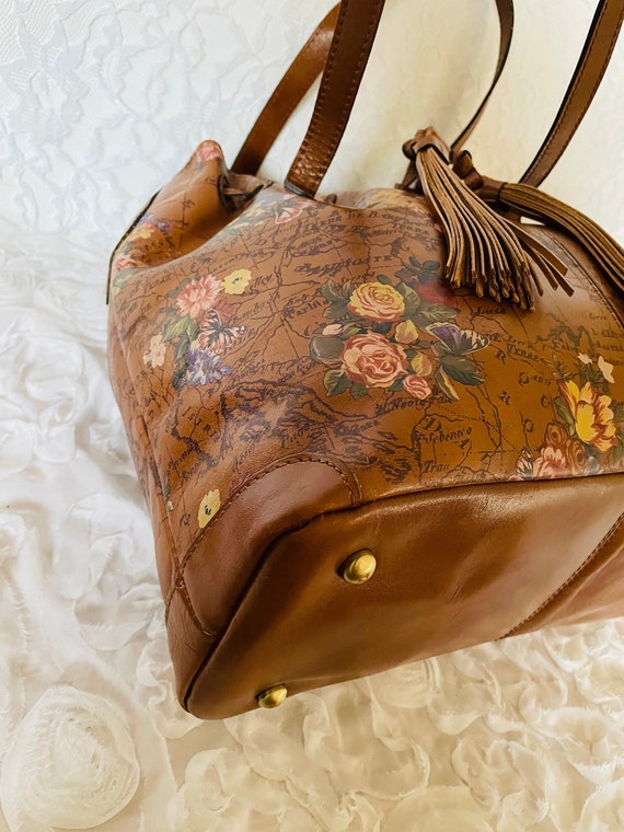 Patricia Nash Large Map Floral poppy tote, duffle/buc… Gem