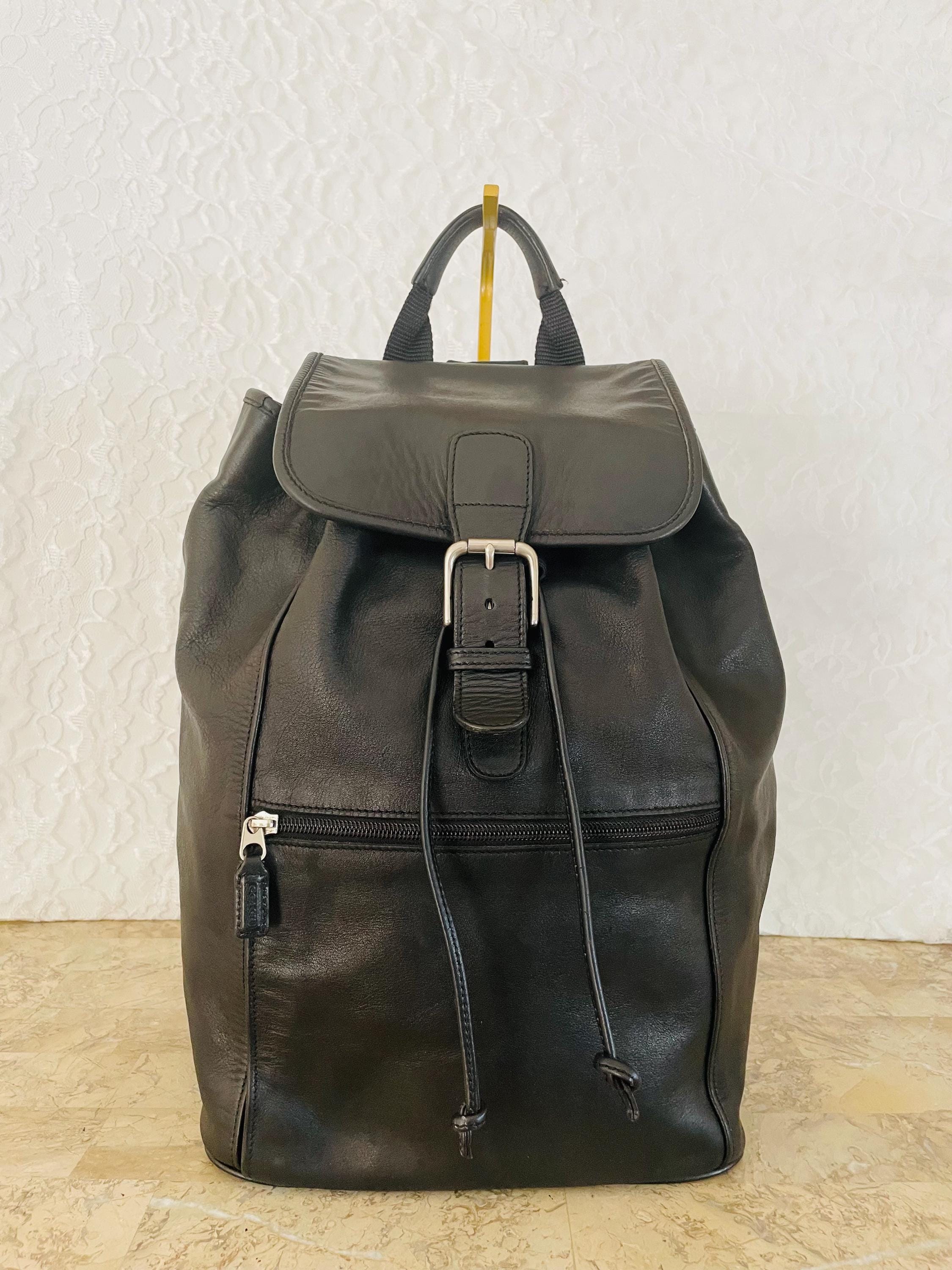希少 Coach Vintage Backpack Handbag 2way Vintage COACH Black Leather Sling Daypack Backpack G6C-9992