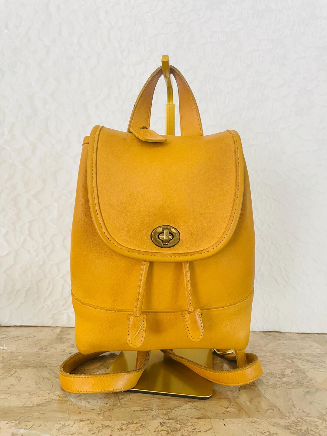 バッグ Rare Color Vintage Coach Yellow Day Pack Rare Color Vintage Coach Yellow Day Pack バッグ Rare Color