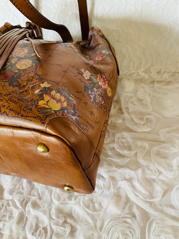 Patricia Nash Large Map Floral poppy tote, duffle/buc… Gem