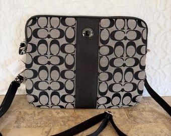 NWT Coach signature striped Tablet crossbody (COACH F63219)