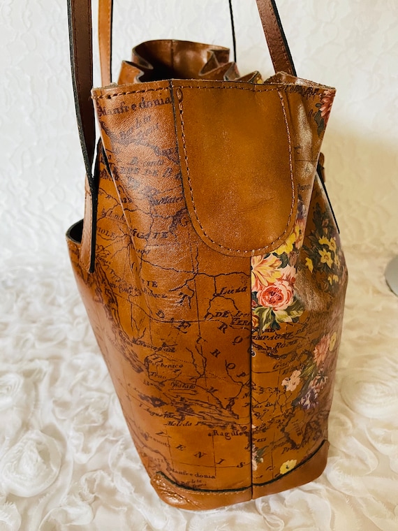 Patricia Nash Large Map Floral poppy tote, duffle/buc… Gem