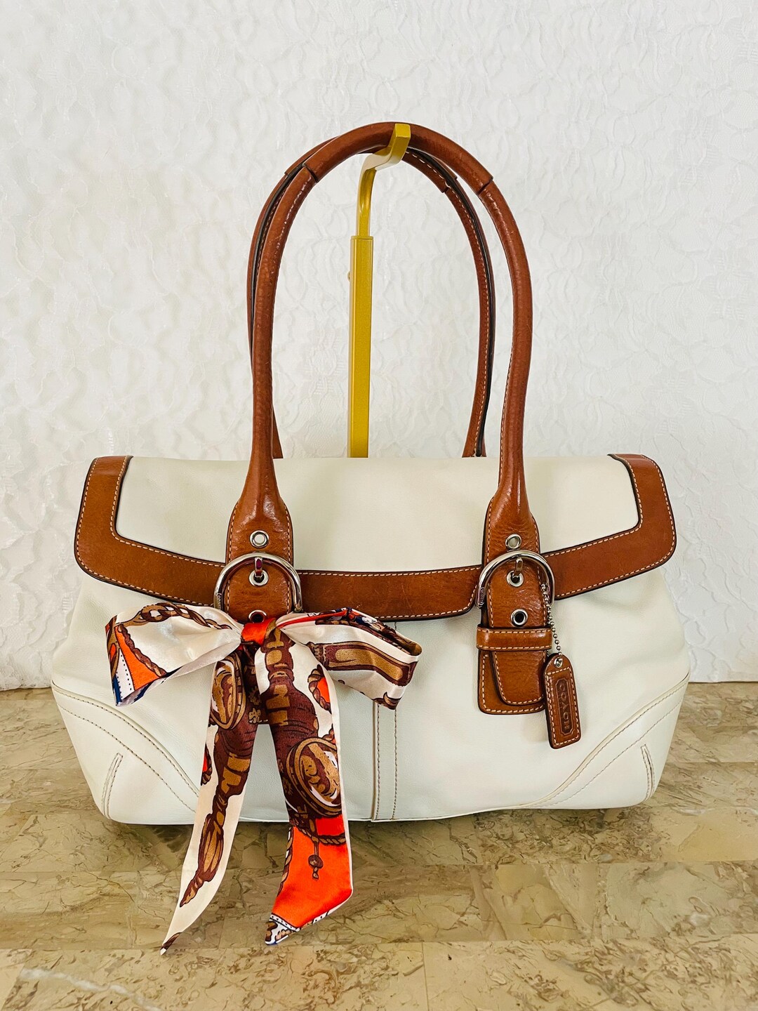 COACH ボディバッグ ブラウン・ホワイト Coach Soho Hampton White/brown Leather Flap Bag 9636 Satchel