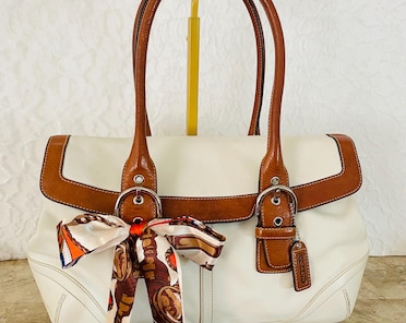 Coach Soho Hampton White/brown Leather Flap Bag 9636 Satchel