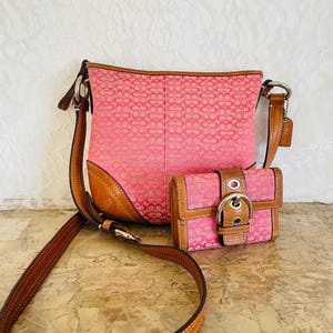 小物 Coach Signature Soho mini Pouch Pink Coach Signature Soho Mini Pouch Pink Canvas Suede Leather