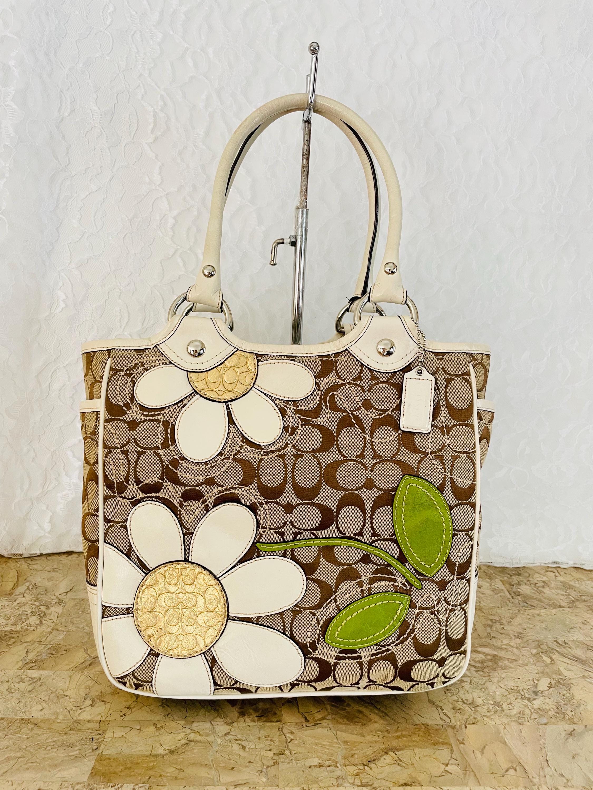 Coach Signature Bleecker Daisy Tote Purse F14724 Khaki/white