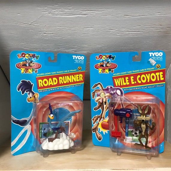 roadrunner and coyote toys