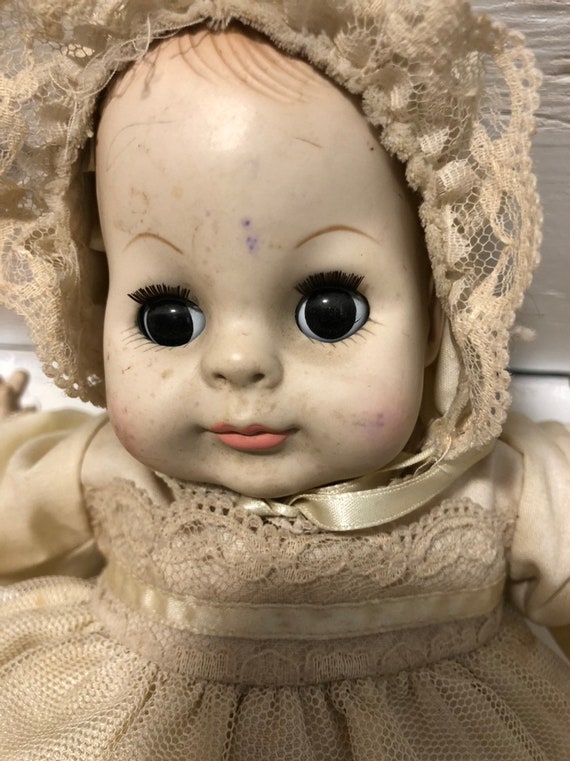baby doll eye