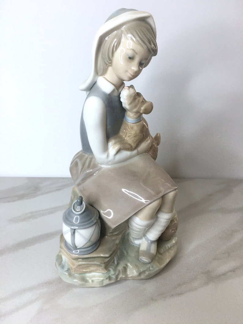 Vintage Lladro Figurine. Girl With Lantern. This Vintage Figurine is a