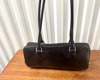 Vintage Hobo International Black Leather Multi Pocket Baguette Barrel Bag