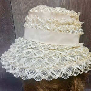 Vintage Ladies Summer Faux Layered Straw W/ Ribbon Wide Brimmed Hat Union Made image 8