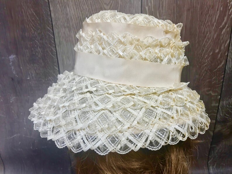 Vintage Ladies Summer Faux Layered Straw W/ Ribbon Wide Brimmed Hat Union Made image 8