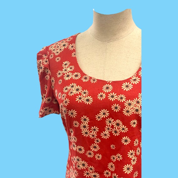 Vintage 1970s Red W/ White Flowers Tunic Top - image 4