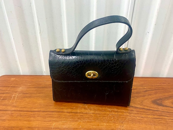 Vintage Alligator Skin Purse with Strap Golden Lock – Giamer Antiques and  Collectibles