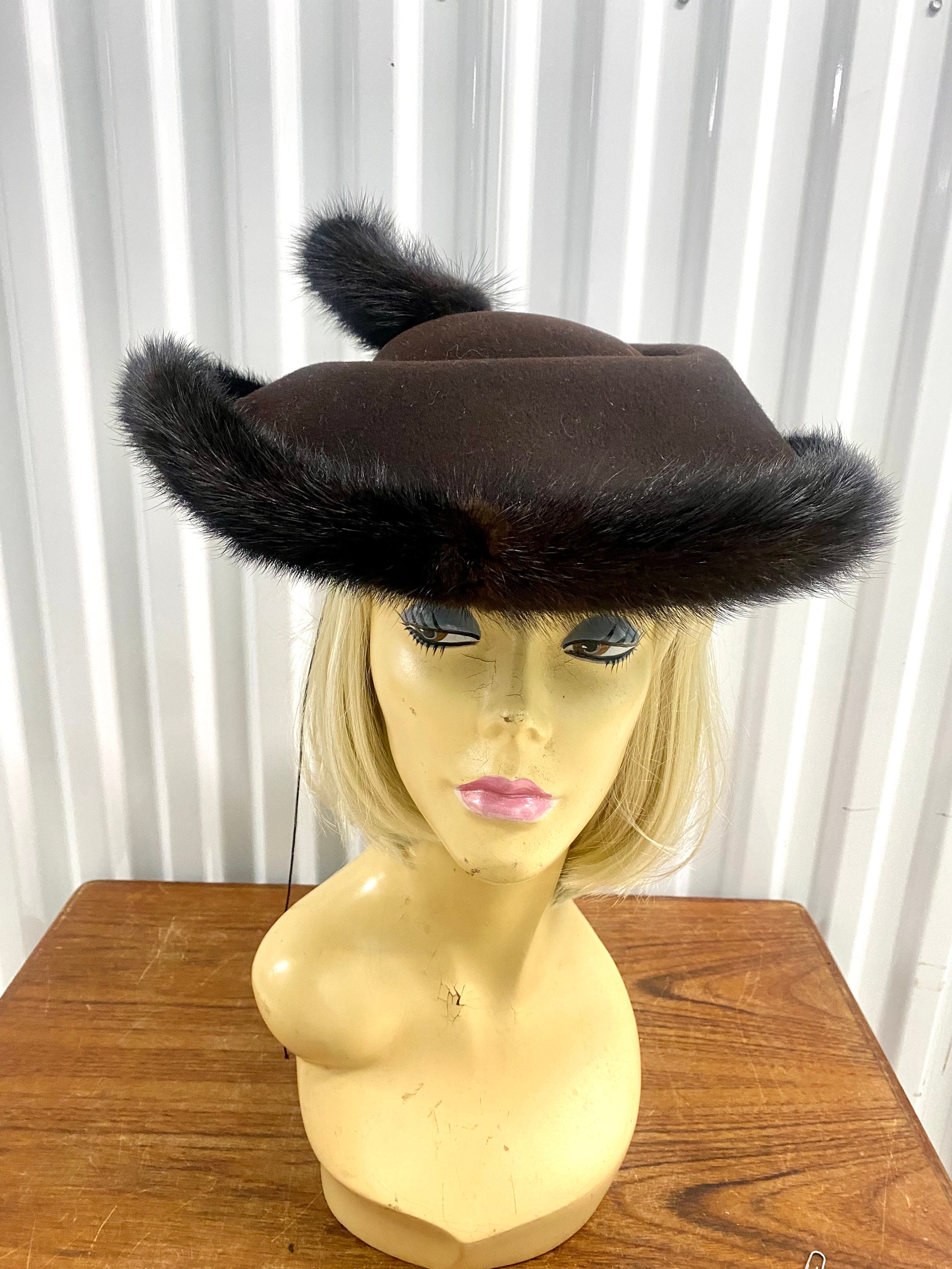 Mr John Furs - Etsy display picture 3