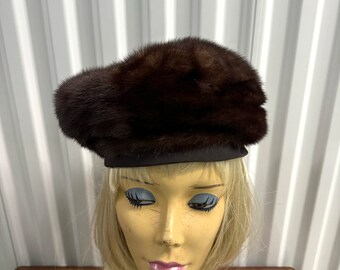 Vintage 1950s Nathan DeScherer Mink Fur Beret