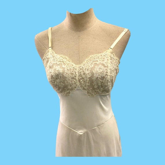 Vintage 1950s Nylon W/ Lace Slip by Fischer Heave… - image 3