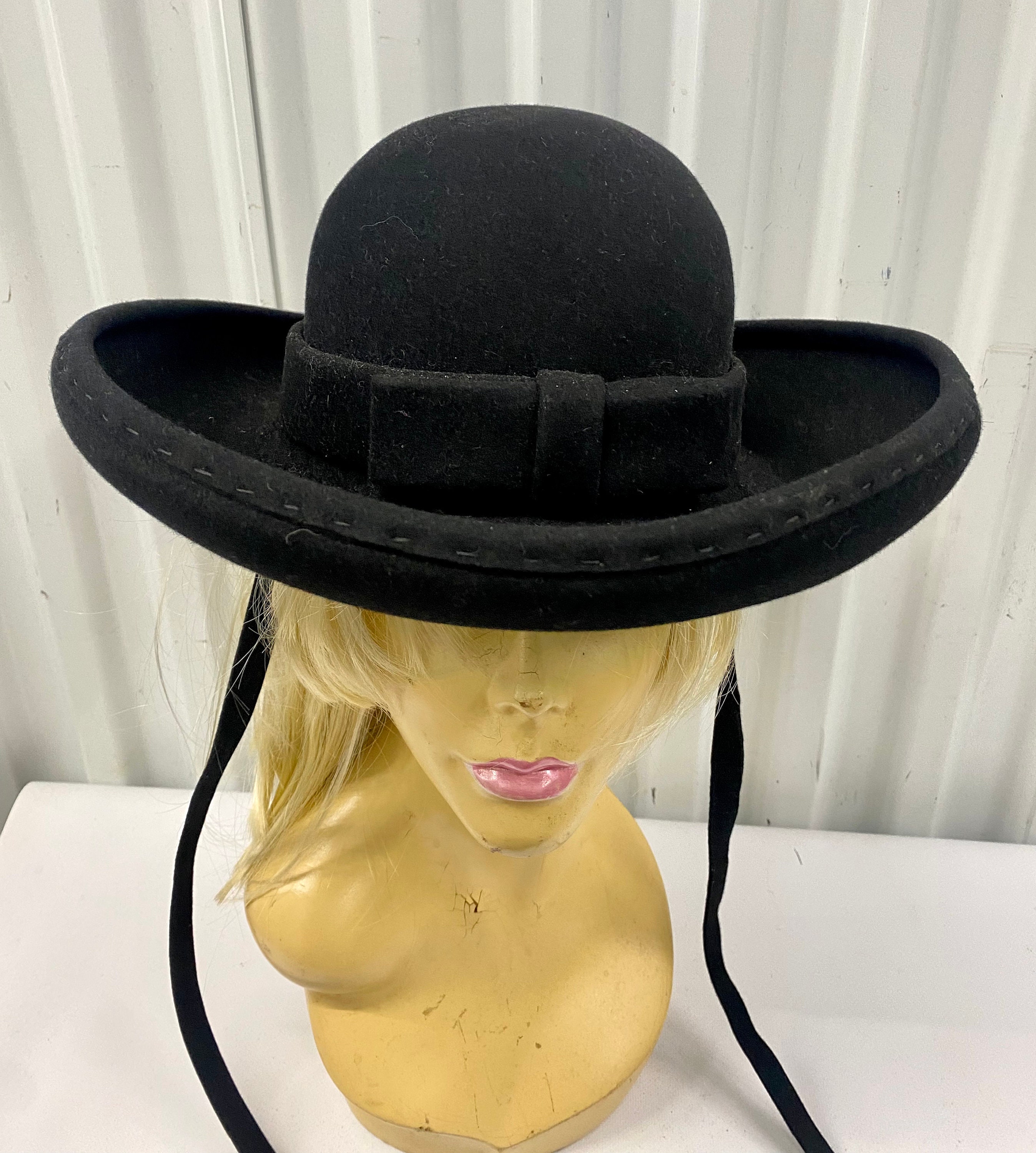Vintage 1960s Vincent & Harmik Black Felt Hat Sold by Bonwit