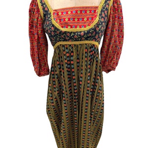 Vestido estilo campesino de los 70 Violette de Jay Morley para Fern, con chal a juego, talla 6